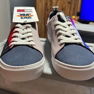 Selling brand new Mens sneakers tommy jeans size11 space jam stored in bin